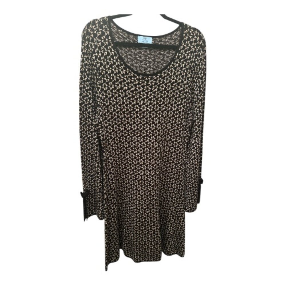 Black and Gold Geometric Print Sweater Dress